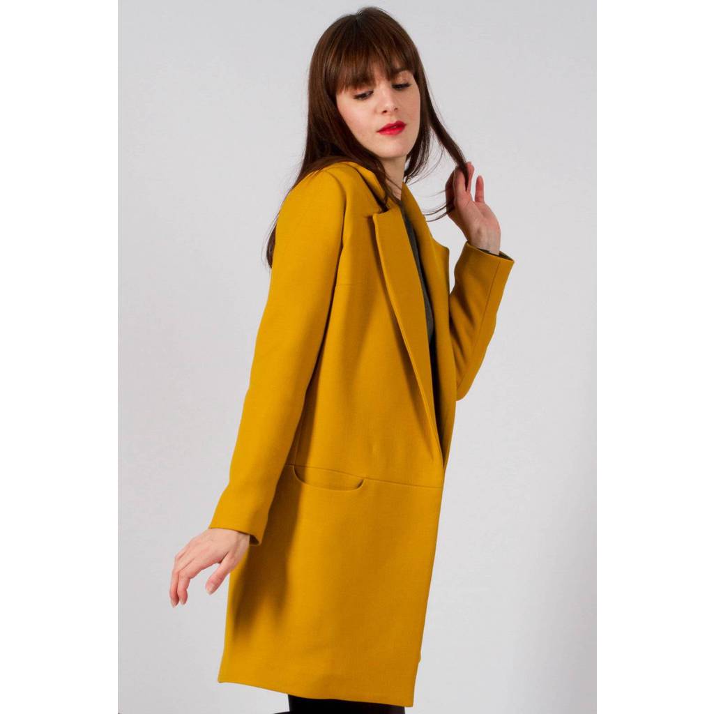manteau couleur moutarde femme